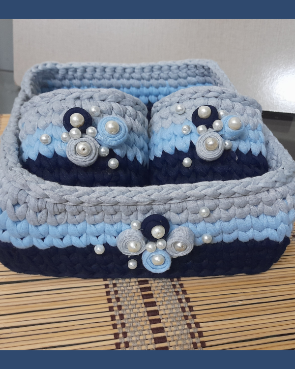Beaded Roses Basket